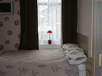 West Vale Villa Blackpool 3*,